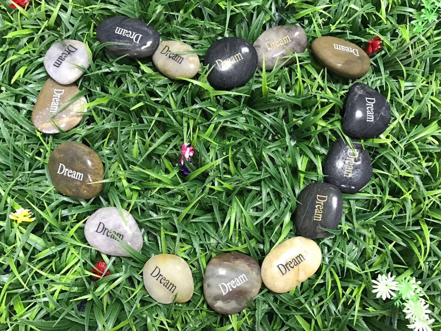 Engraved Inspirational Stones "Dream" - Meditation & Worry Rocks - StoneStonez