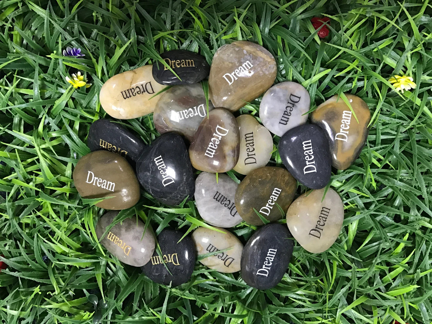 Engraved Inspirational Stones "Dream" - Meditation & Worry Rocks - StoneStonez